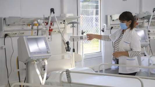 Murió un hombre por coronavirus y en Argentina las víctimas fatales llegan a 394