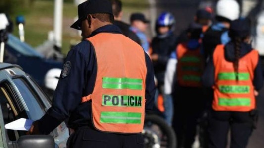 Detuvieron a una mujer por vender certificados de circulación a $80