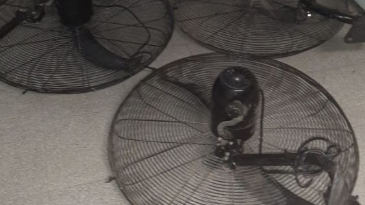 Reintegro de ventiladores que habían robado de la escuela Juan de Garay
