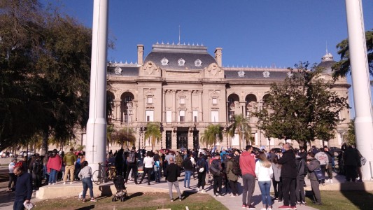 Ruidosa protesta en reclamo de la reapertura de espacios recreativos y jardines maternales