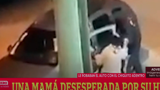 Video de un robo: una mamá desesperada por su hijo