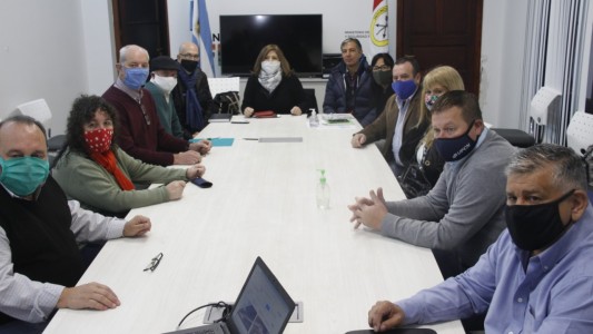 Evalúan situación de asistentes escolares y un posible regreso paulatino a clases