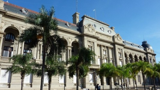 El gabinete de Perotti podría tener una variante en los próximos días