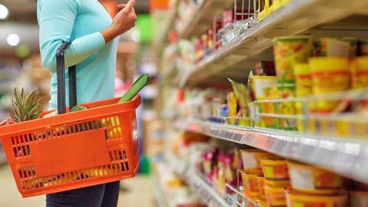 Las ventas minoristas en mayo cayeron más del 50% anual