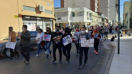 Conmoción en Villa Constitución por la muerte de 2 jóvenes embestidos por patrullero