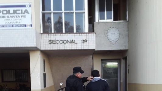 Trasladaron a un hombre por un suceso delictivo en la vía pública