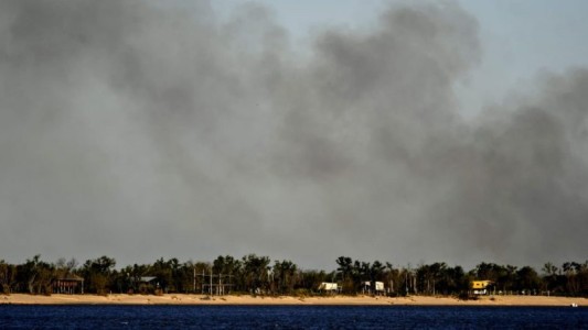 Fuego en las islas: Nación declaró la emergencia y exige datos a Entre Ríos