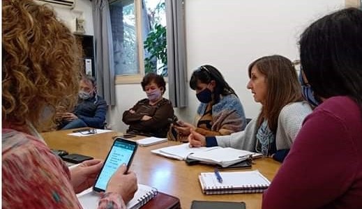 Reunión en la Secretaría de Niñez entre funcionarias y representantes gremiales