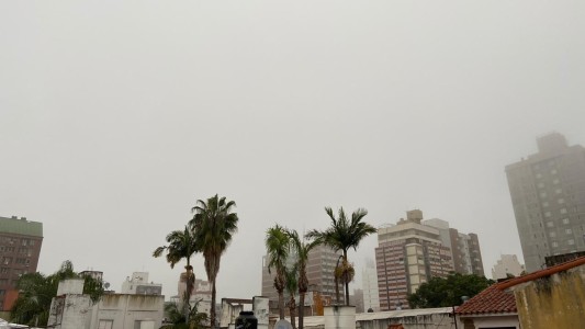 La humedad y la niebla se hacen presentes en la despedida del otoño