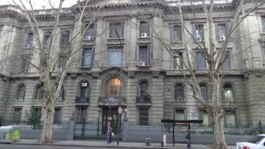 Murió un enfermero por coronavirus en el hospital Rivadavia