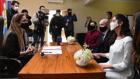 Rosario: se casó la primera pareja durante la cuarentena