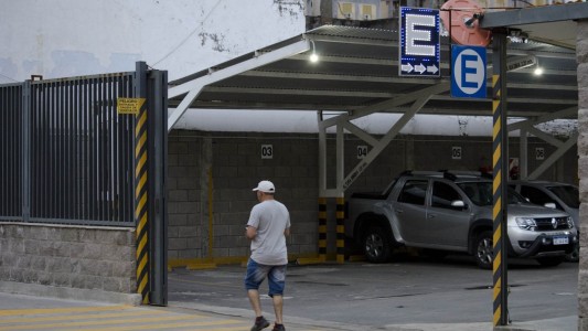 Amplían horario de atención al público en shoppings y playas de estacionamiento
