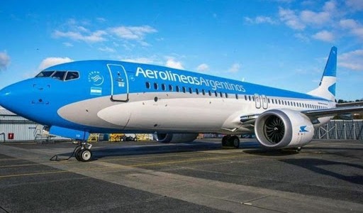 Aerolíneas Argentinas pagará el 50% del salario de junio