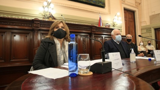 "Santa Fe se prepara para que después de agosto comience la vuelta a clases en forma gradual"