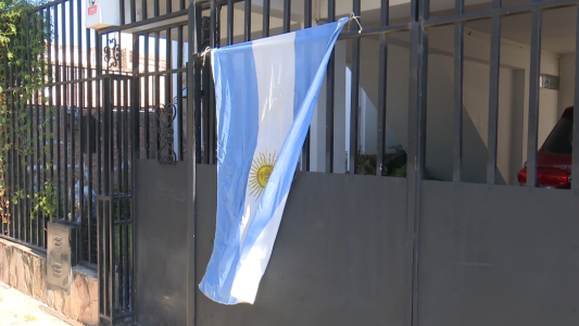 En la semana de la Independencia, barrio Roma se viste de celeste y blanco