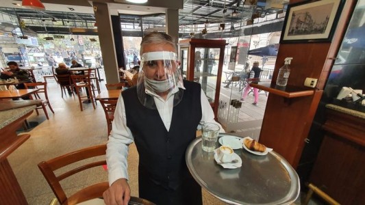 Reabrieron bares y restaurantes en Córdoba después de 100 días cerrados