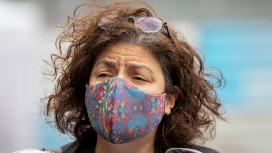 Carla Vizzotti aclaró que un resfrío leve "no es síntoma de coronavirus"