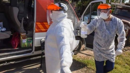 Testeos en el edificio donde se produjeron los últimos 3 casos de coronavirus en Santa Fe