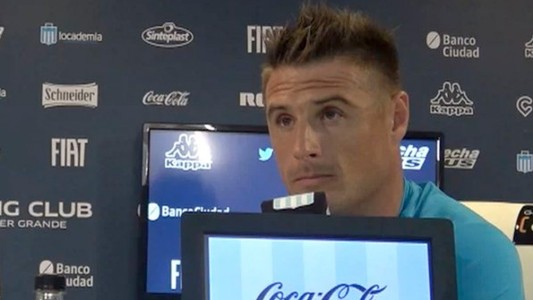 Futbolistas de Racing fueron descubiertos entrenando en Rosario