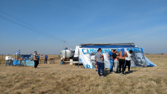 Camioneros se manifiestan por la "discriminación" en Santiago del Estero