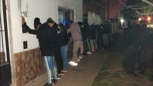 Proponen multar a los padres de adolescentes que incumplan las medidas sanitarias