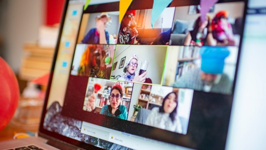 Cómo se festeja el Día Del Amigo cuando una pandemia no permite el abrazo