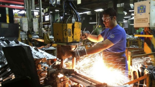 El Gobierno extiende hasta el 30 de septiembre la prohibición de despidos y suspensiones