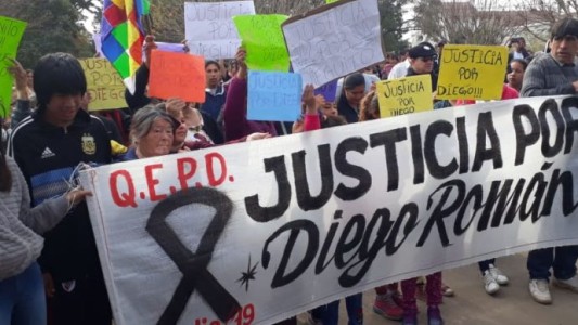 Allanamiento y traslado de personas por el caso Diego Román