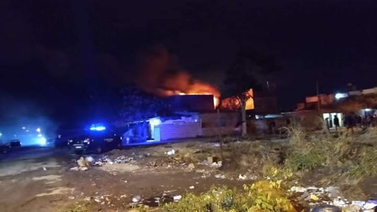 Efectuaron disparos e incendiaron a dos viviendas en barrio Coronel Dorrego