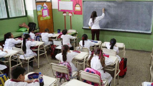 Vuelta a clases:  las escuelas quieren saber si hay alumnos en grupos de riesgo