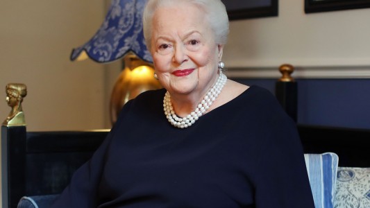 Murió Olivia de Havilland, la protagonista de "Lo que el viento se llevó"