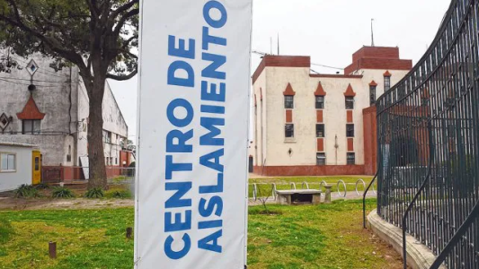 En el pico de la pandemia Rosario ya suma más de 800 personas aisladas