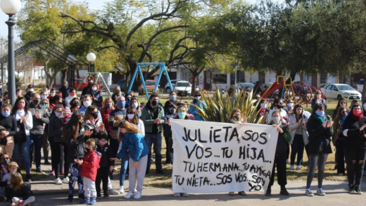 "Estamos en shock, el femicidio de Julieta nos rompe como comunidad"