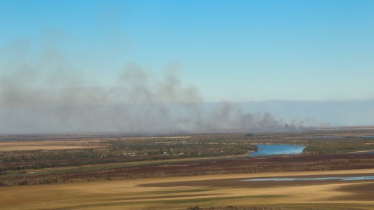 El grupo Albatros de Prefectura se suma con vigilancia al combate de incendios en las islas del Paraná