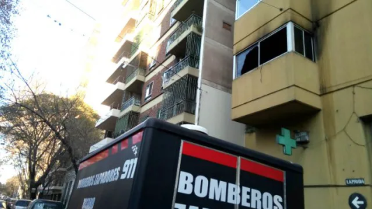 Rosario: dos muertos al desatarse un incendio en un edificio