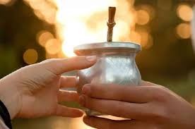 Amenazan con dejar sin yerba a los vecinos si comparten el mate