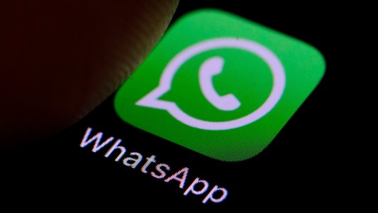 WhatsApp habilitó una nueva función para comprobar la veracidad de los mensajes altamente reenviados