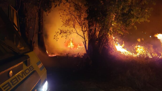 Recreo: cinco incendios en horas y un cuartel que no da abasto