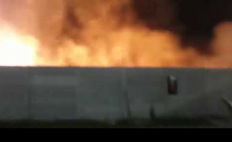 Video: el fuego mantuvo en vilo a la Empresa Continental en Santo Tomé
