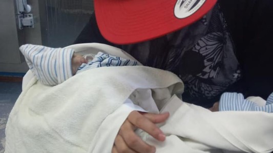 Marcha por los gemelos muertos por mala praxis: "Esperamos que den la cara, si es que son humanos"