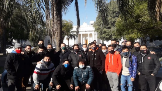 "¡Los músicos no bajamos los brazos!"