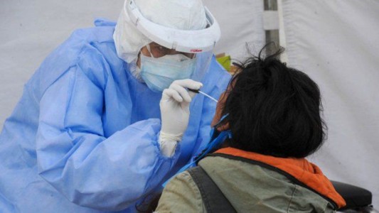 La provincia confirma 143 casos de coronavirus: siete en la ciudad de Santa Fe