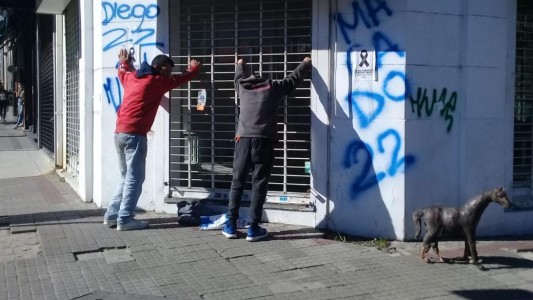 La Plata: insólito robo de una estatua en la vía pública y a plena luz del día