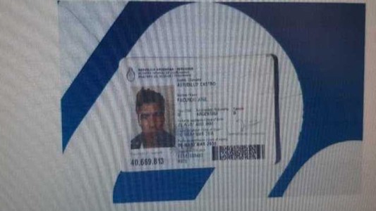 Facundo Astudillo Castro: encuentran fotos de su DNI en un celular de policías acusados