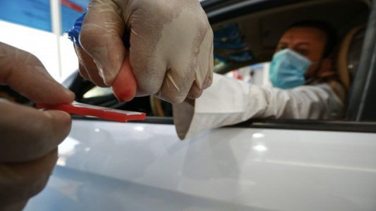 Con 179 contagios este sábado, la provincia superó la barrera de los 3 mil casos