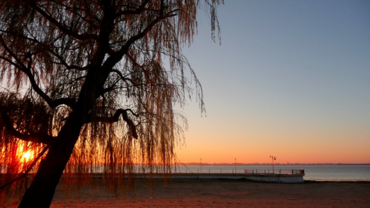 Martes con buen tiempo, fresco y cielo despejado