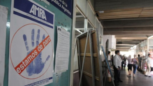 Sin asistencia a los lugares de trabajo, paran hoy los médicos nucleados en AMRA