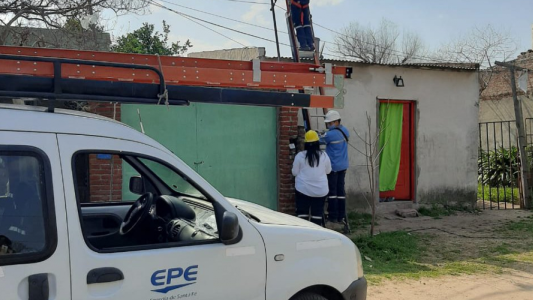 EPE Social: obras eléctricas benefician a 350 familias del barrio Centenario