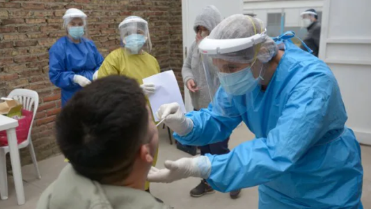 Coronavirus: anticipan que en Santa Fe se vienen días de "brotes explosivos"