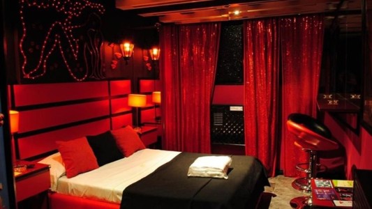 Reclamo por los "telos" porteños: quieren abrir junto al resto de los hoteles